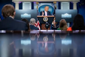El presidente saliente de Estados Unidos, Donald Trump, en una de sus ruedas de prensa. Foto: Casa Blanca