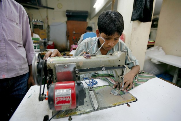 En India trabajan 4,35 millones de niños y niñas entre cinco y 14 años de edad. Crédito: Bigstock