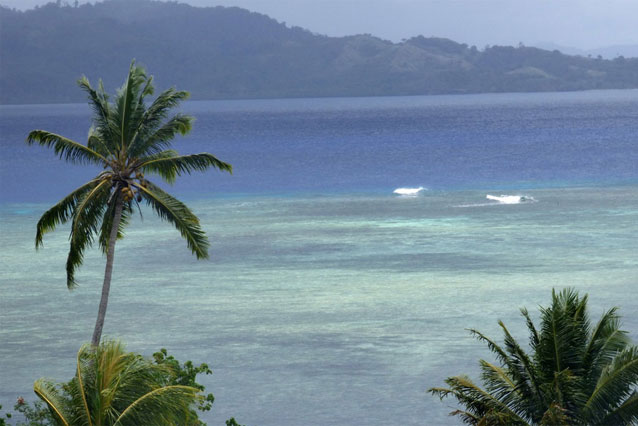 El aumento del nivel del mar y los fenómenos meteorológicos más extremos representan una amenaza inminente para las islas del Pacífico, como las de Fiji. Crédito: OCHA / Danielle Parry