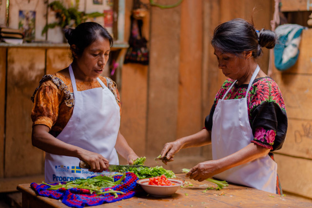 Prácticas saludables se consolidan en las mesas indígenas guatemaltecas. Crédito: FAO-GT