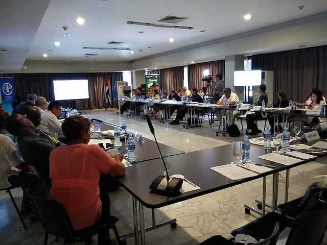 Con la participación de 50 representantes de 18 países, la Comisión para la Pesca en Pequeña Escala, Artesanal y Acuicultura para América Latina y el Caribe revisó el estado actual y los desafíos de la región en el área, durante su XVI reunión ordinaria, celebrada en la capital de Cuba. Crédito: Ivet González/IPS