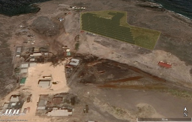 Vista del proyecto solar abandonado en la isla de Gran Roque, en el Parque Nacional Archipiélago de Los Roques. Imagen: de Google Earth