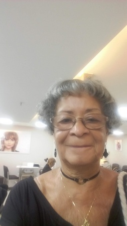 Eloan Pinheiro, exdirectora de Farmanguinhos, unidad de producción de medicamentos da la Fundación Oswaldo Cruz, la mayor entidad de salud pública brasileña, sostiene que solo una amplia movilización social podrá promover la vacunación anticovid-19 en todo el mundo, sin la desigualdad de este inicio, con los países ricos acaparando las vacunas y los pobres pagando más caro por ellas. Foto: Cortesía de Eloan Pinheiro